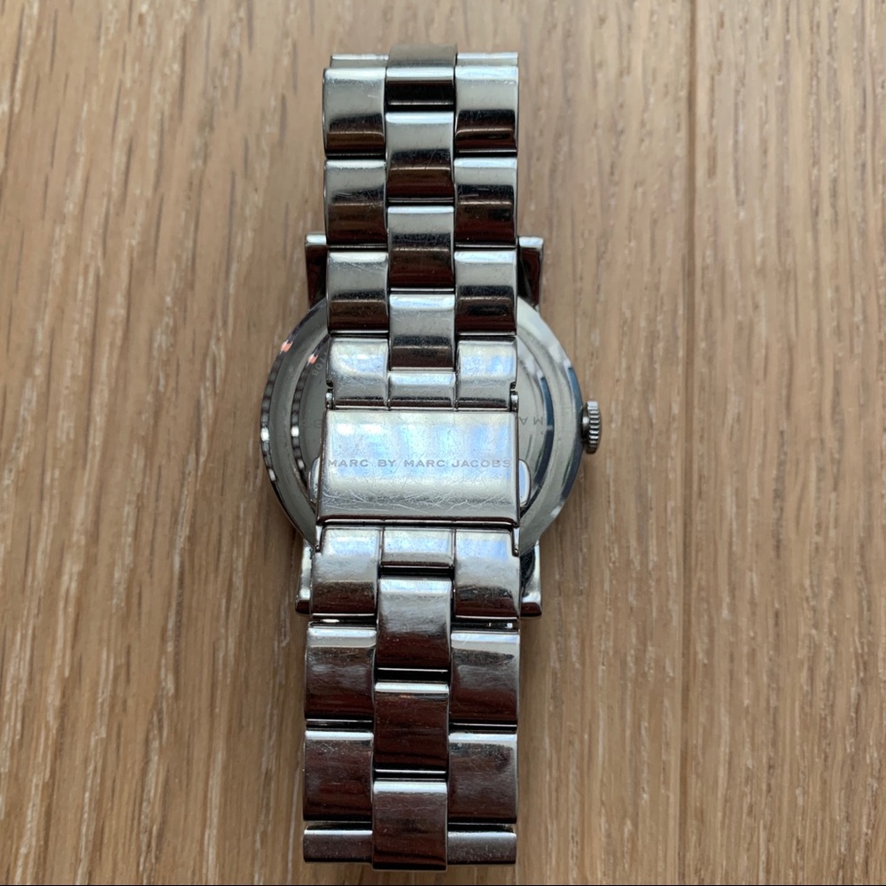 Marc by Marc Jacobs Amy MBM3054 Silver Watch - Picture 3 of 6